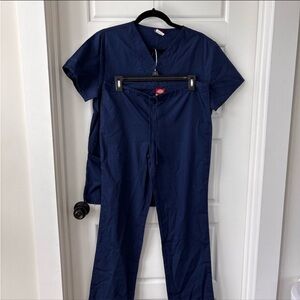 Dickies Women's Navy Blue Scrubs Two Piece Set